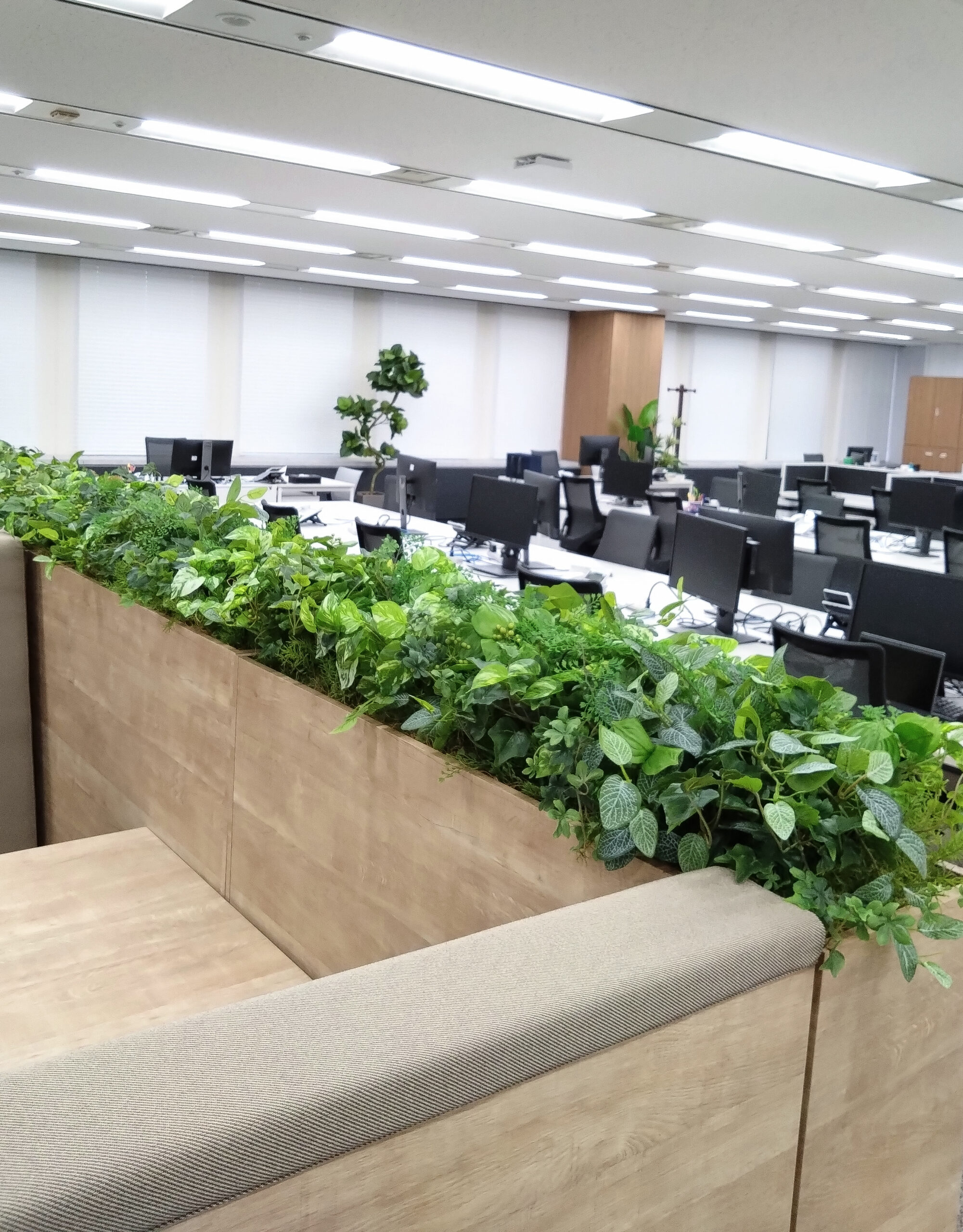 企業（東京） フェイクグリーン事例 | 造花・フェイクグリーン プリマ株式会社コーポレートサイト